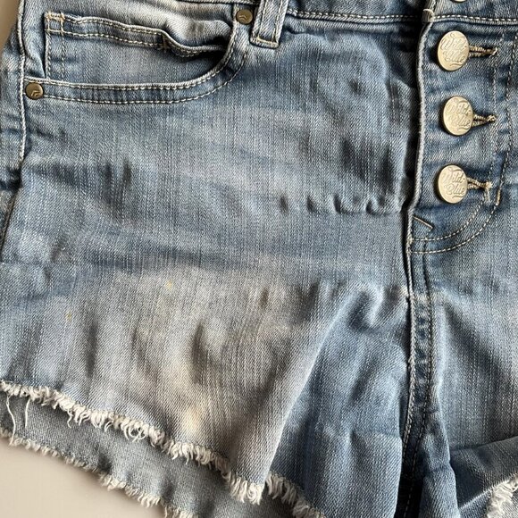 WILD BLUE CUT OFF SHORTIE JEAN SHORTS - Picture 6 of 8